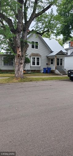 1st image of 411 Haarfager Ave N