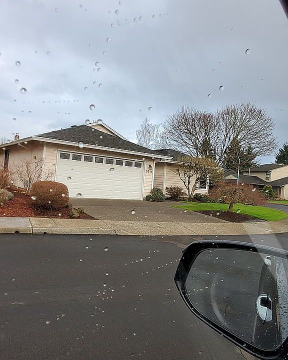 1st image of 3211 SE 152nd Ave