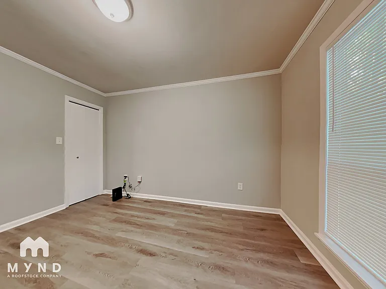 20104 Balsam Ct — Photo 11