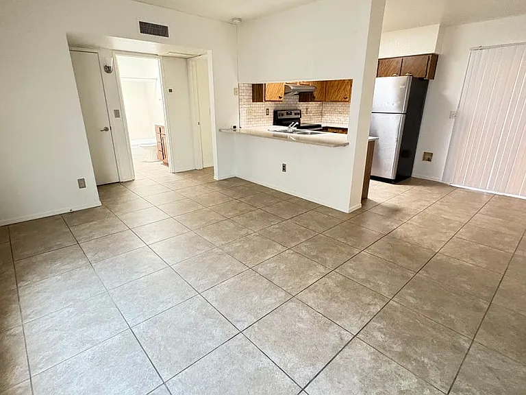 8838 E Arbor St — Photo 5