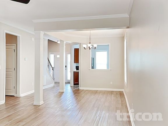 4th image of 557 McCarthy Dr