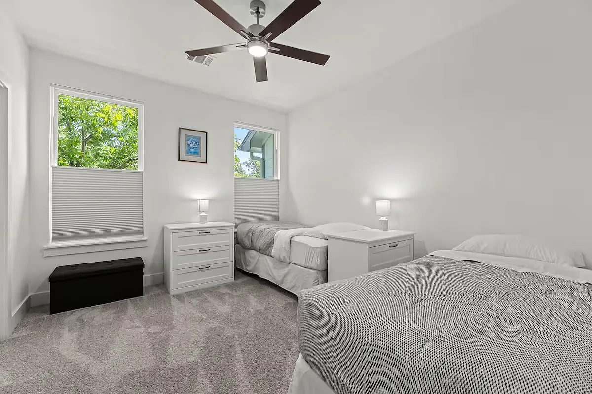 3 bed, 2.5 bath, 2038 sqft, $3,595 — Photo 4