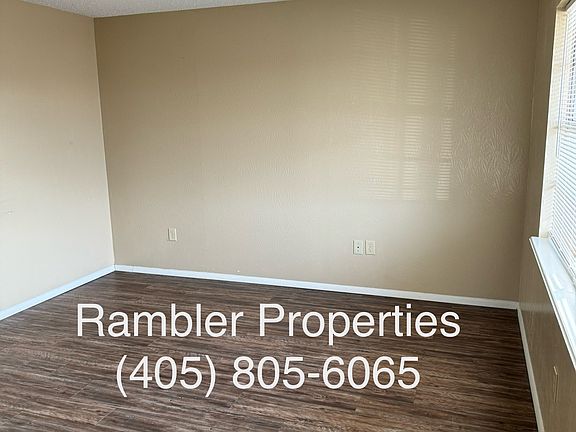 4th image of 2403 NW Robinhood Dr