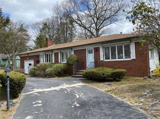 246 Bretton Woods Dr, Cranston, RI 02920