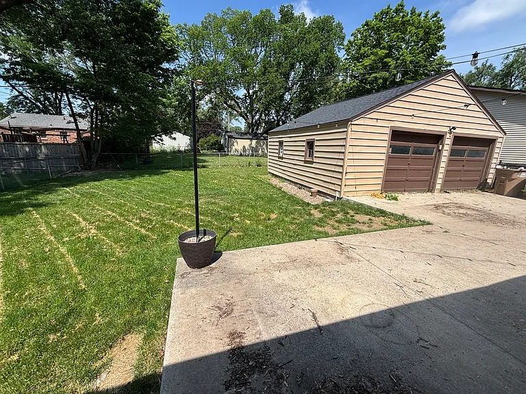 416 18th Pl — Photo 2