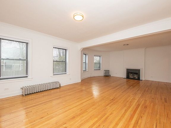 3rd image of 201 Kedzie St APT 1I