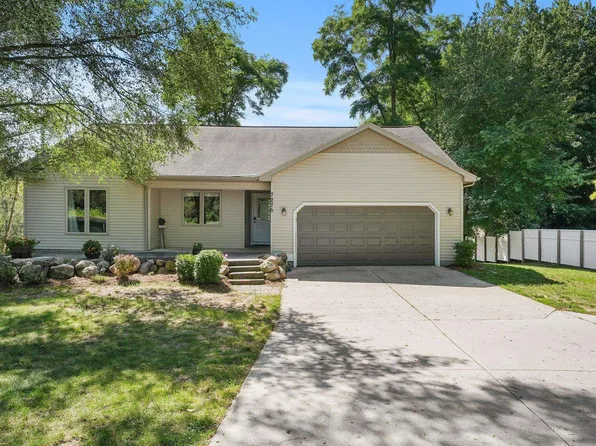 7275 Secor Rd, Traverse City, MI 49685