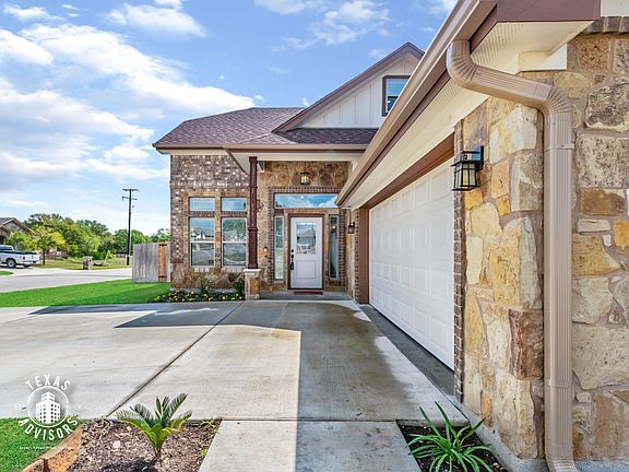 4th image of 3016 Presidio Cir