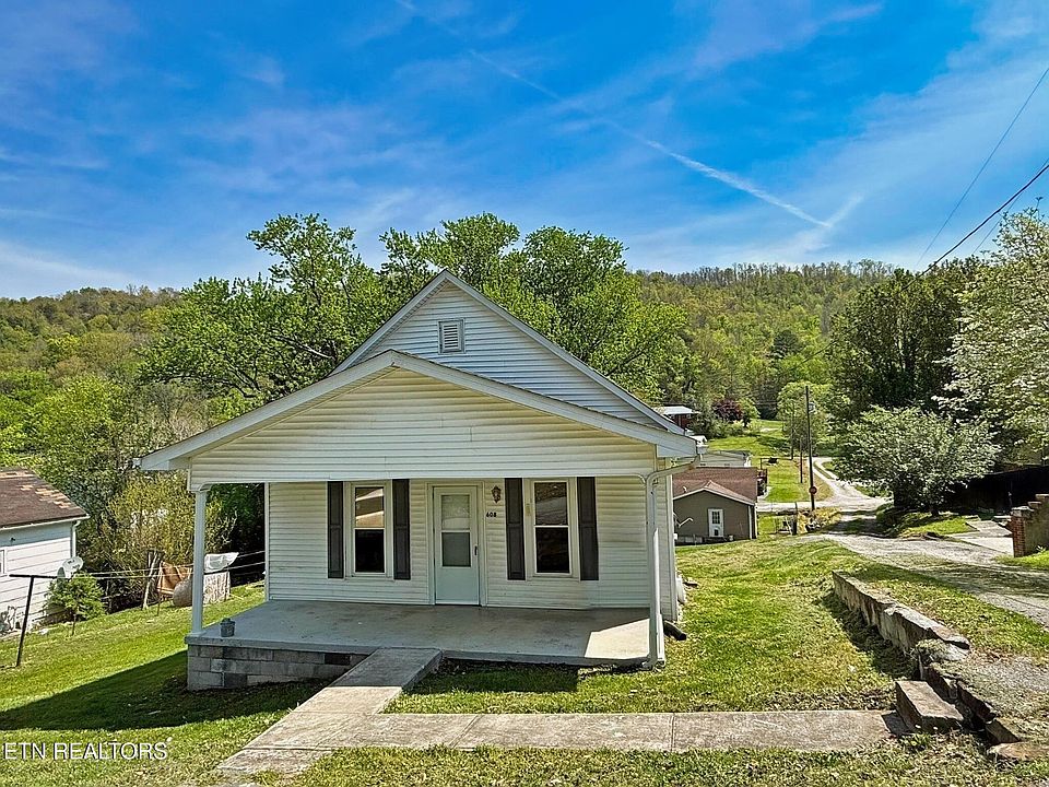 1st image of 608 Wright St