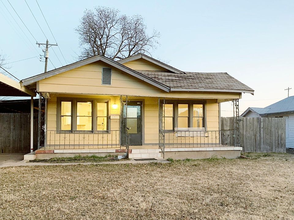 1st image of 225 SW 32nd St