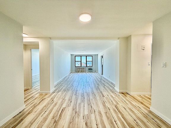 2nd image of 40 Brighton 1st Rd APT 15O