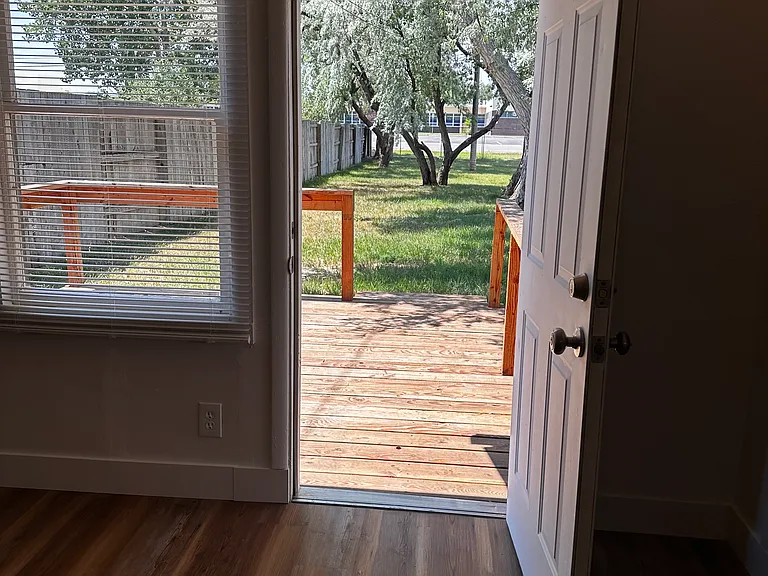 211 Washington St #7 — Photo 3