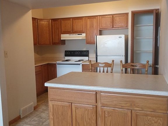 2nd image of 1105 N Depot St Unit 12