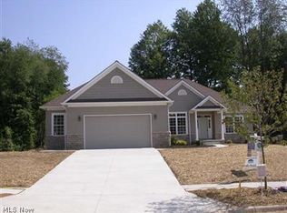 4431 Folkstone Cir, Green, OH
