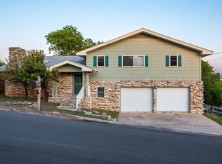715 Smokey Mountain Dr, Kerrville, TX 78028