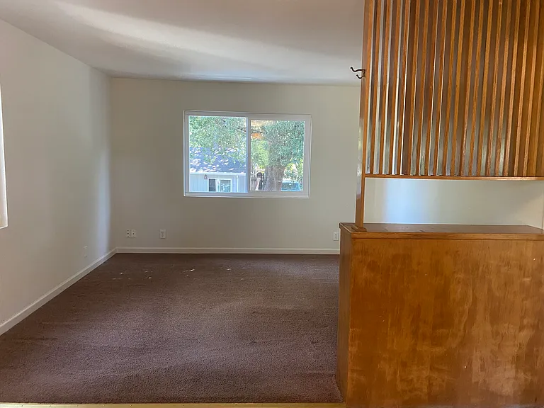 18044 Comstock Ave — Photo 3
