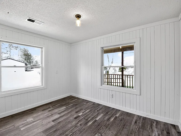 10208 Highway 13 S — Photo 7