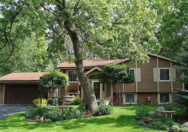 1st image of 801 Thoreau Dr