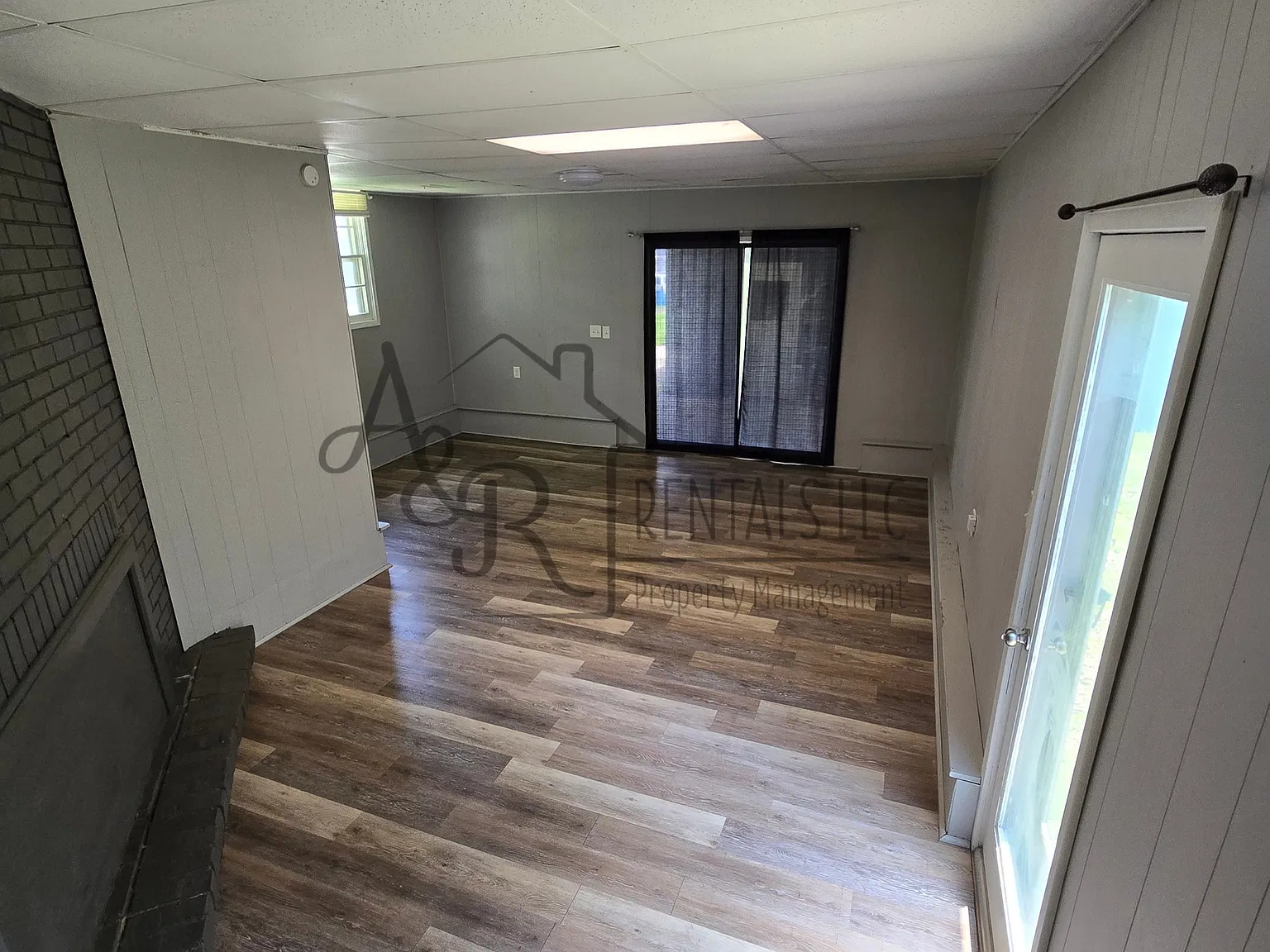 300 East Euclid Street - 1 — Photo 4