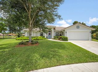 110 Jacaranda Ct, Royal Palm Beach, FL 33411
