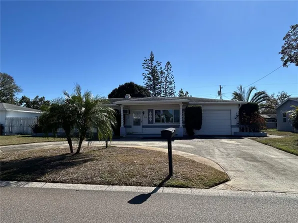 6116 52nd Ave N, Kenneth City, FL 33709