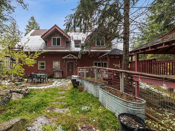 3rd image of 707 Twin Lakes Rd