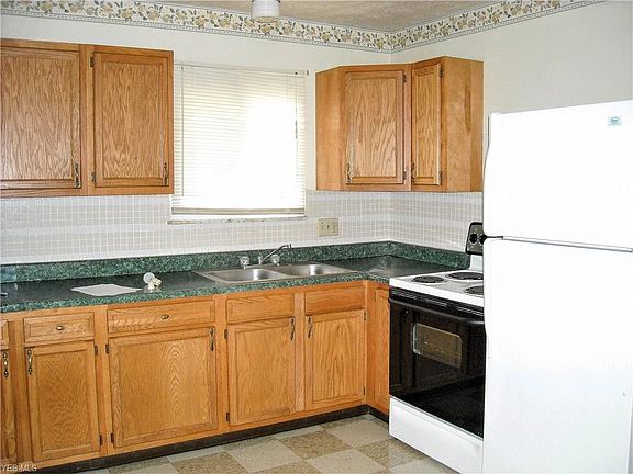 2nd image of 4779 & 4783 Hudson Dr