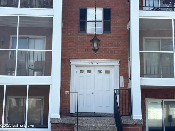 201 Donard Park Ave, Louisville, KY 40218