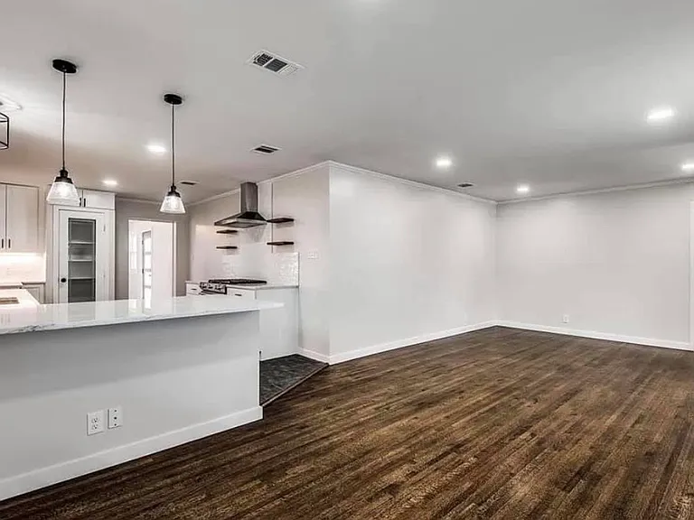 2050 Oates Cir — Photo 3
