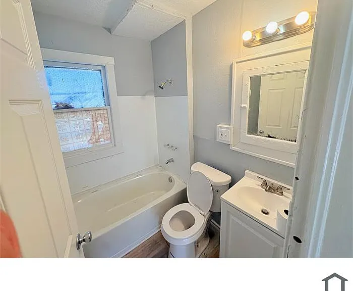 3310 E 132nd St #2 — Photo 9