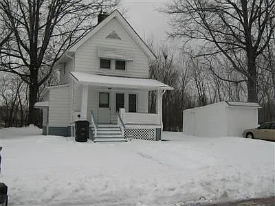1485 E 175th St photo 1