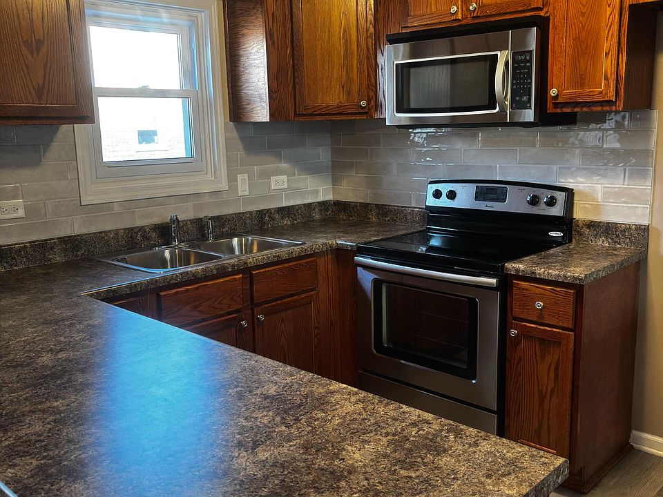1st image of 6920 W 109th St Unit 2B