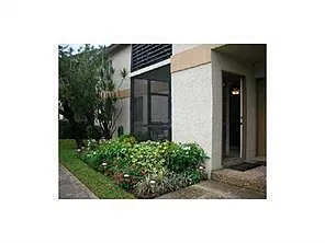 Building Photo - 512 Gardens Dr #103