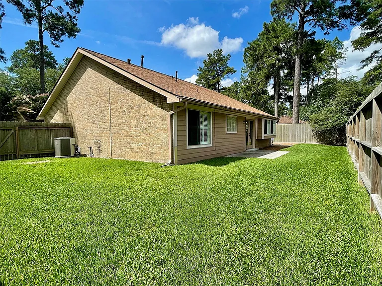 3602 Chapel Square Dr — Photo 33