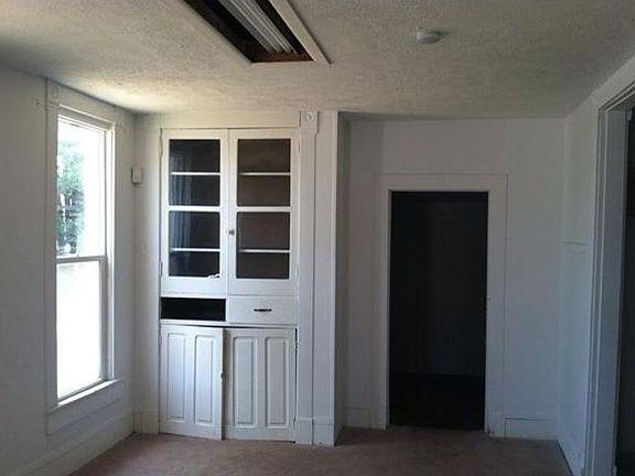 5th image of 137 Palmer St