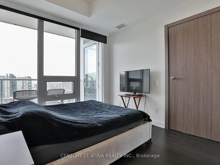 19 Bathurst St #3715 — Photo 11