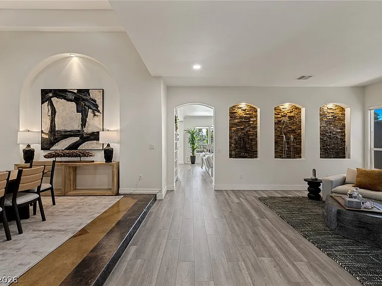 9421 Queen Charlotte Dr — Photo 26