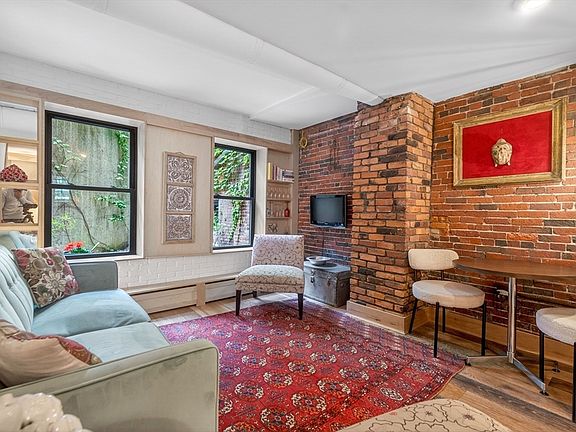 2nd image of 17 Grove St APT 1