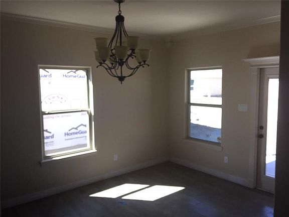 3rd image of 3121 Astros Way