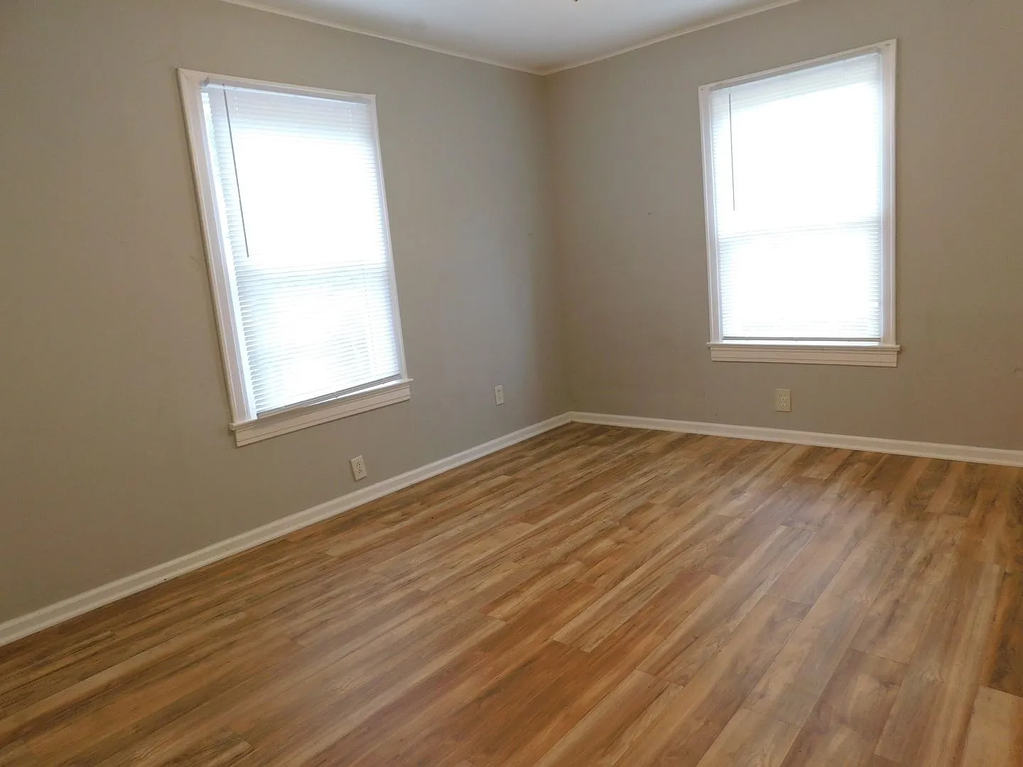 Cute 2-bedroom, 1 bath duplex near downtown. — Photo 4