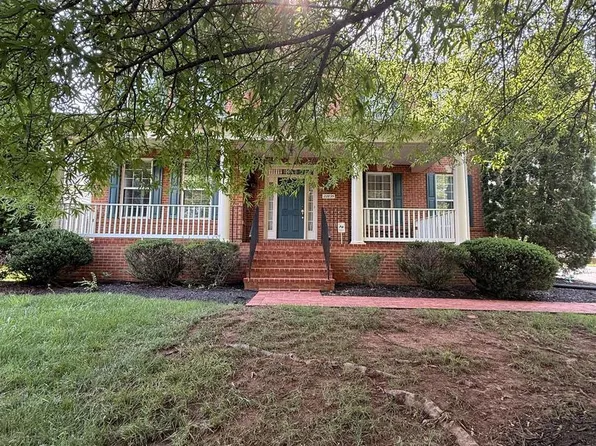 22835 Angelique Dr, Ashburn, VA 20148