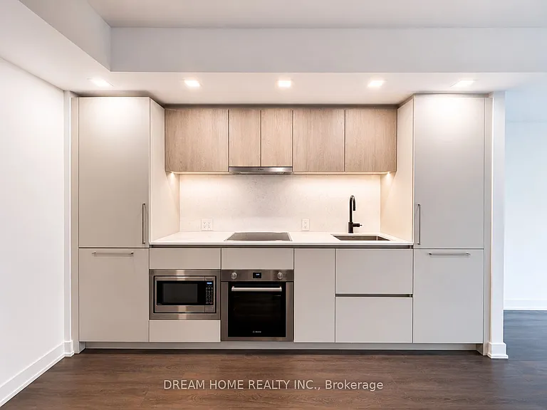 609 Sherbourne St #1303 — Photo 2