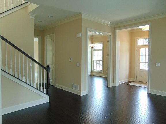5th image of 78 Keswick Dr