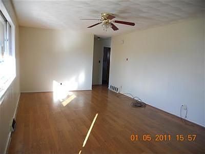 3rd image of 42 Soloman St
