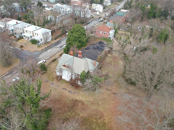 2nd image of 2705 5th Ave