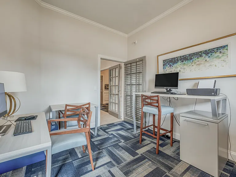 Reserve at Park West — Photo 30