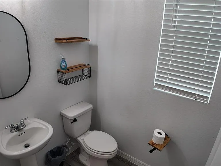 2436 Blowing Breeze Ave — Photo 8