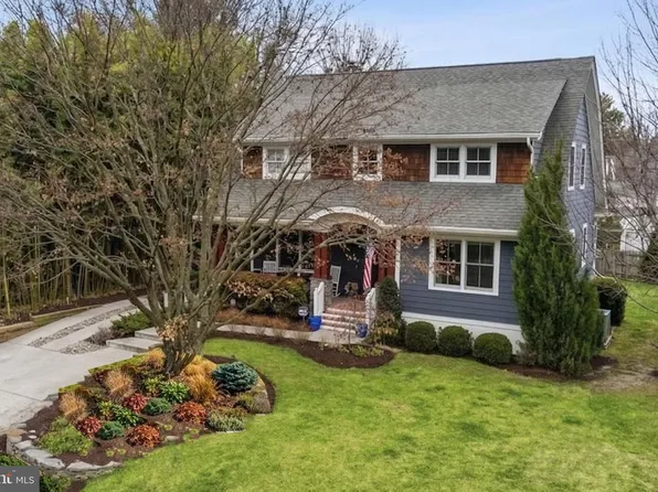 510 Anne St, Falls Church, VA 22046