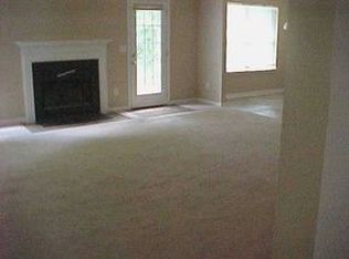 2611 Kilbourne Dr, Greensboro, NC 27407