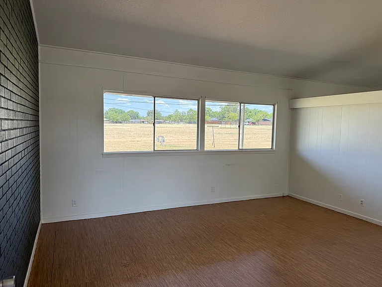1313 Calaveras St #A — Photo 28